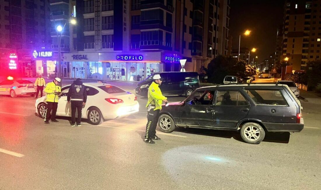 Malatya’da emniyet ekipleri, kentte huzur ve güvenliğin korunması amacıyla Yüzakı