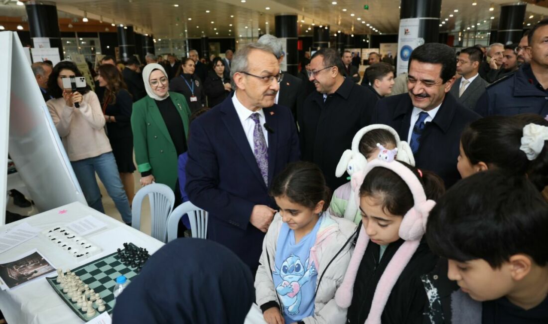Malatya’da düzenlenen “Köklerden Geleceğe Bilimin Işığında – TÜBİTAK 4007 Bilim