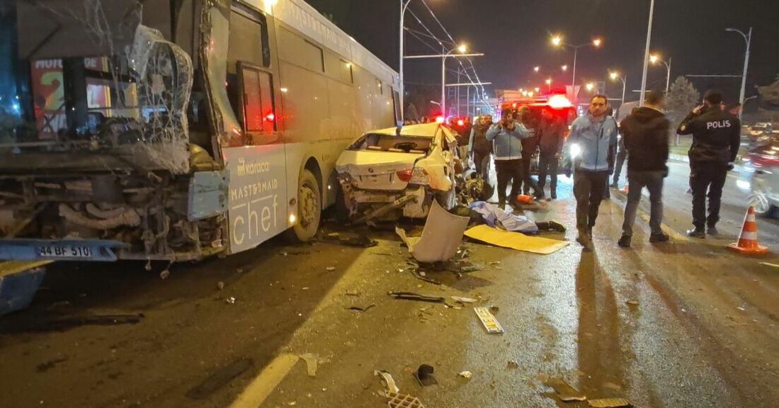 Malatya'da Buhara Bulvarı üzerinde (Yimpaş Kavşağı) meydana gelen zincirleme trafik