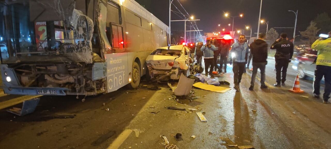 Malatya'da Buhara Bulvarı üzerinde (Yimpaş Kavşağı) meydana gelen zincirleme trafik