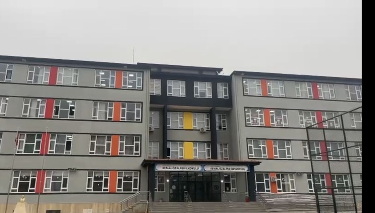 Malatya'daki Kemal Özalper Ortaokulu'nda 7. sınıf öğrencisi olan 12 yaşındaki
