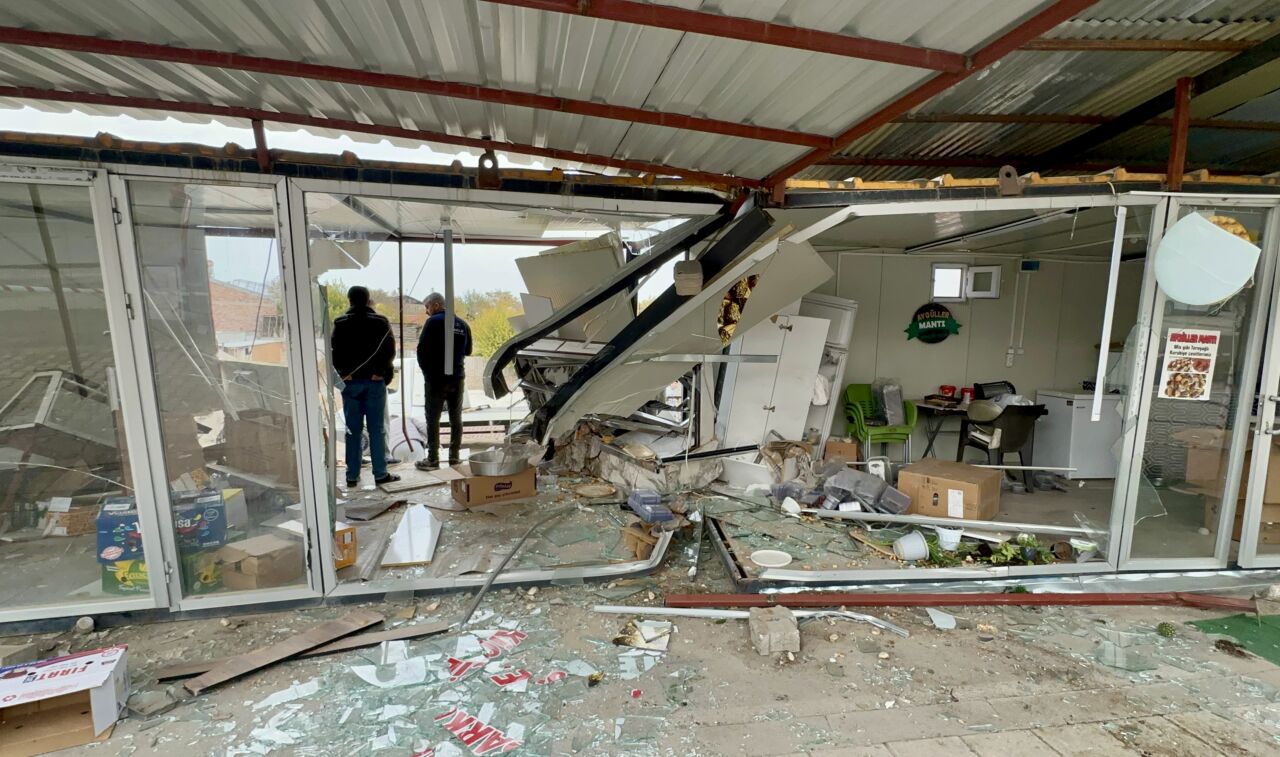 Malatya'nın Yeşilyurt ilçesinde sabah saatlerinde büyük bir kaza yaşandı. Ara