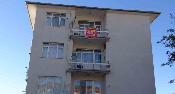 Malatya’nın Yeşilyurt ilçesinde bulunan bir binanın “Ağır Hasardan Az Hasara