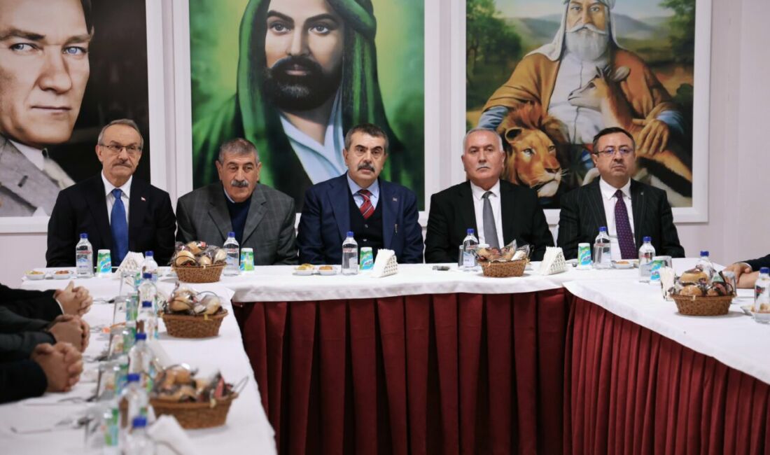 Milli Eğitim Bakanı Yusuf Tekin, Malatya ziyaretinde önemli açıklamalarda bulundu.