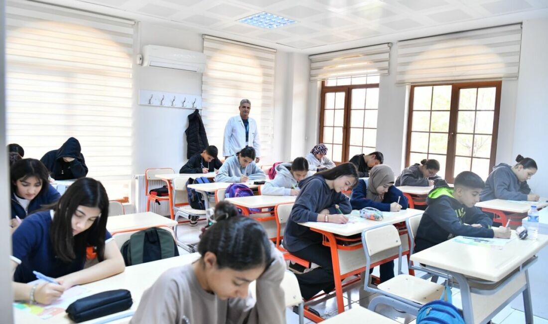Yeşilyurt Belediyesi, Başkan Prof. Dr. İlhan Geçit'in talimatlarıyla öğrencilere yönelik