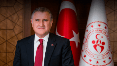 Gençlik ve Spor Bakanı Osman Aşkın Bak duyurdu: KYK burs