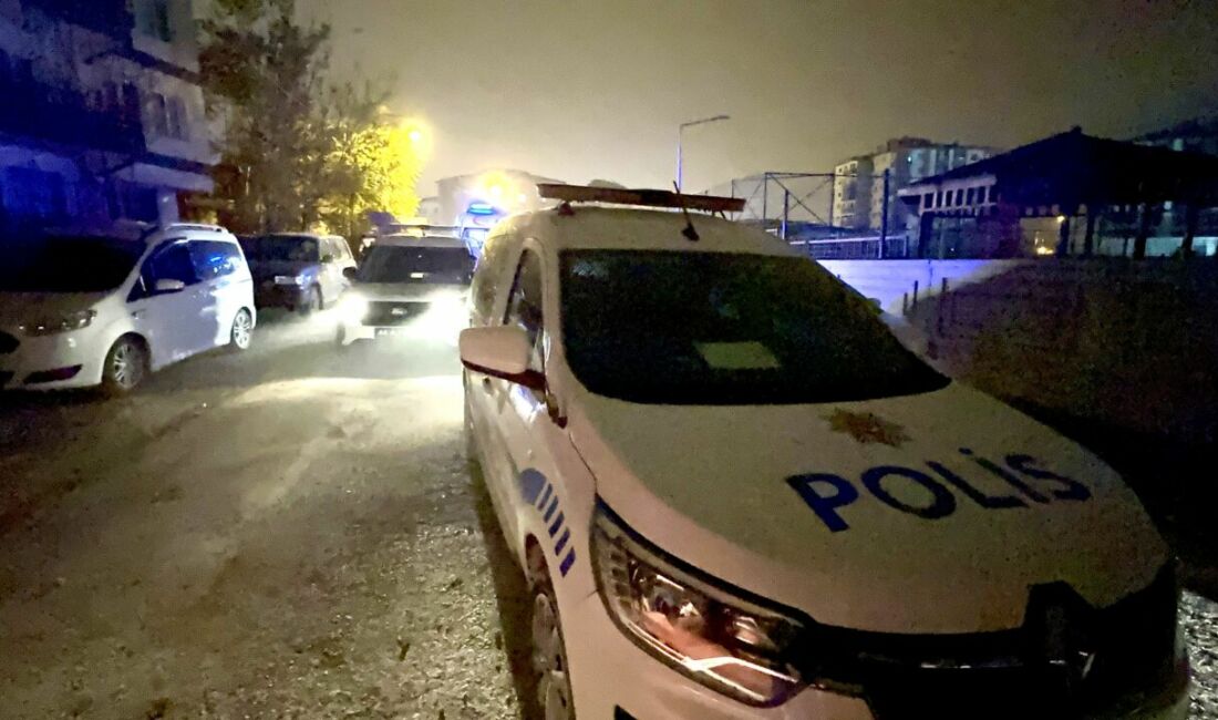 Malatya'da polisin "dur" ihtarına uymayan 16 yaşındaki ehliyetsiz motosiklet sürücüsü,