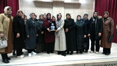 Battalgazi Belediyesi'nin düzenlediği "Uzaktan Sevmek Kudüs" konferansına gençler büyük ilgi