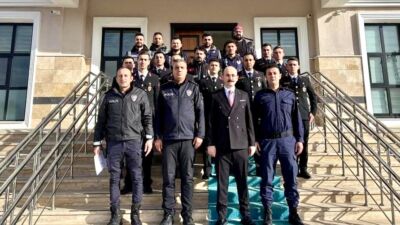 Doğanşehir’de Güvenlik Güçlerine Başarı Belgesi Doğanşehir Kaymakamı Ahmet Fatih Sungur, ilçede huzur ve güvenliğin sağlanmasına