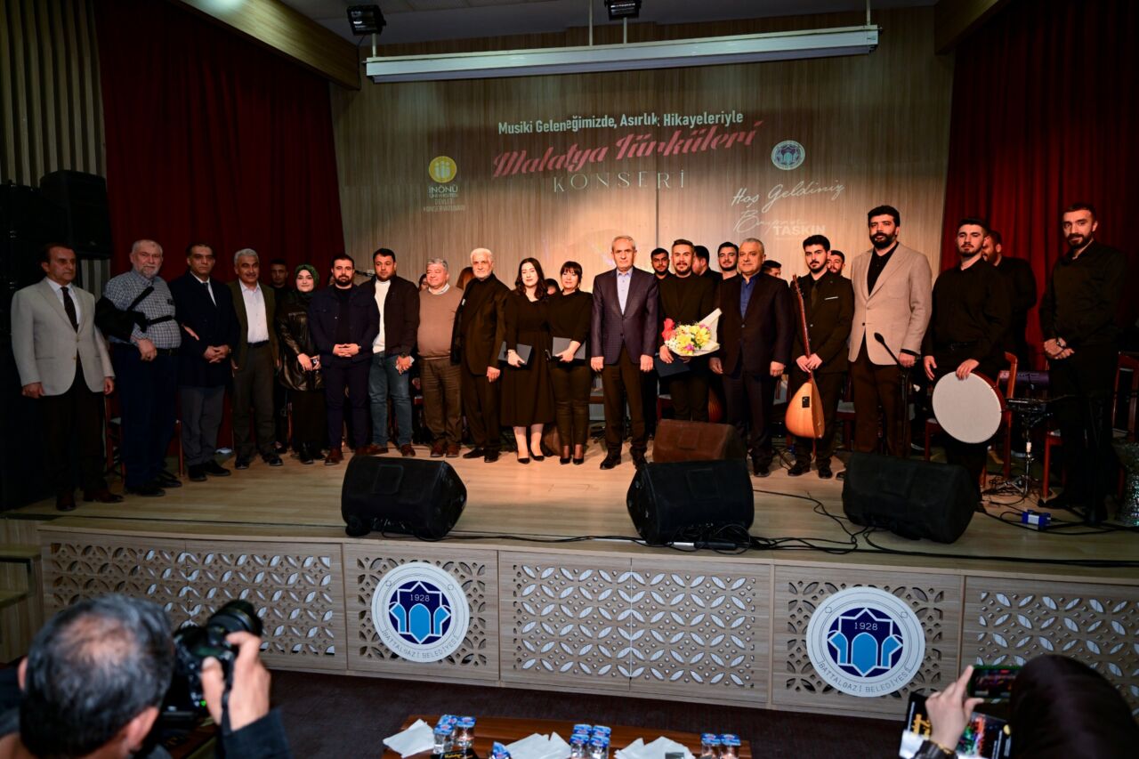 Battalgazi Belediyesi tarafından düzenlenen “Asırlık Hikâyeleriyle Malatya Türküleri” musiki programı,