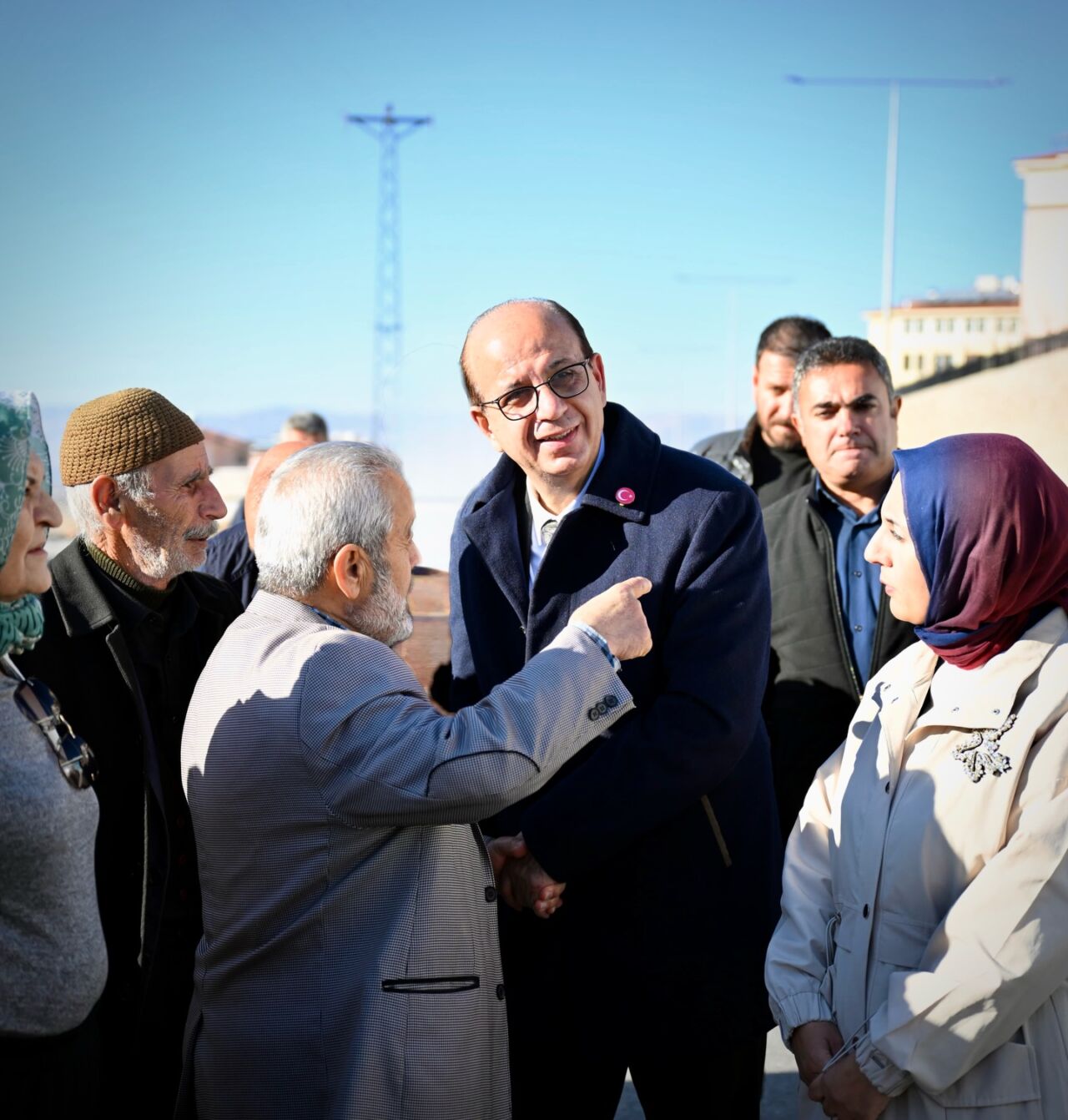 Yeşilyurt Belediye Başkanı Prof. Dr. İlhan Geçit, İkizce TOKİ Konutları’nda