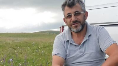 Kars platosunda arıcılık yapan Ali Yağışan, üretim anlayışını “Arıların dünyasına