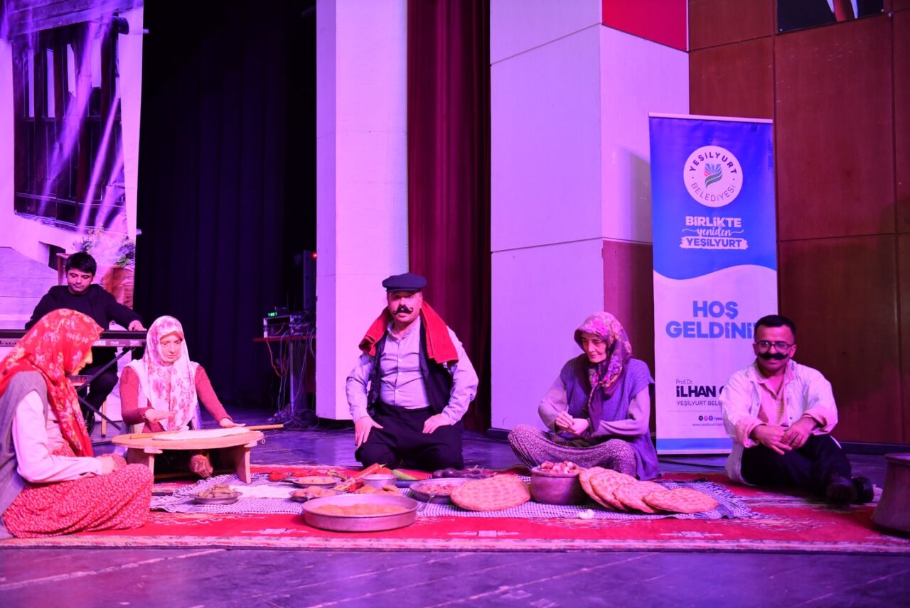 Yeşilyurt Belediyesi tarafından düzenlenen “Yeşilyurt Eyvan Geceleri” etkinliği, Malatya’nın kültürel