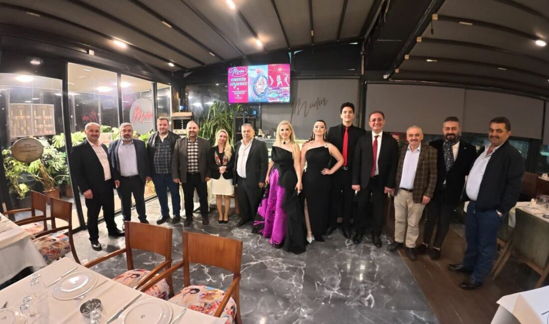 Şair, şarkı sözü yazarı, bestekâr ve solist Aygül Yürür, ikinci