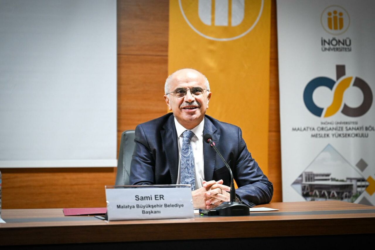 Büyükşehir Belediye Başkanı Sami Er, şehrin "12 ayda ayağa kalktığını"