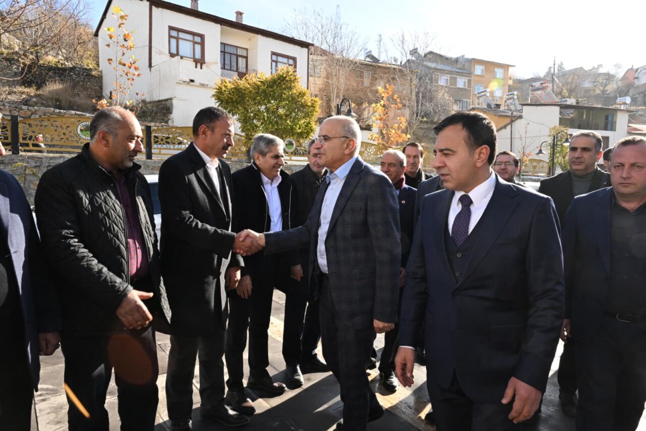 Malatya Büyükşehir Belediye Başkanı Sami Er, 2026 yılında ilçelerde hizmetlerin