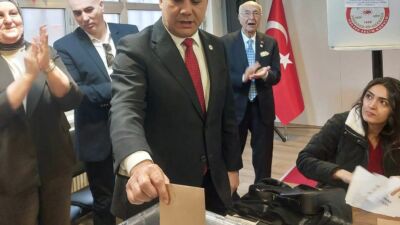 Genel Başkan Teoman Mutlu, kurultayda "Yerli ve Milliler geliyor" diyerek