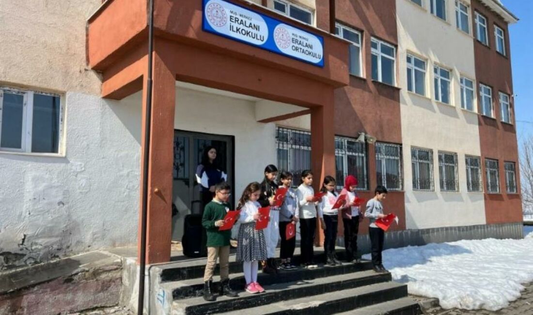 Muş Eralanı Okulu’nda 2020 yılında vefat eden gazeteci Akif Çelik’in