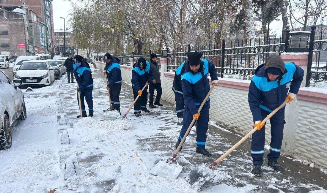 Battalgazi Belediyesi, etkili olan kar yağışının ardından ilçe genelinde yol
