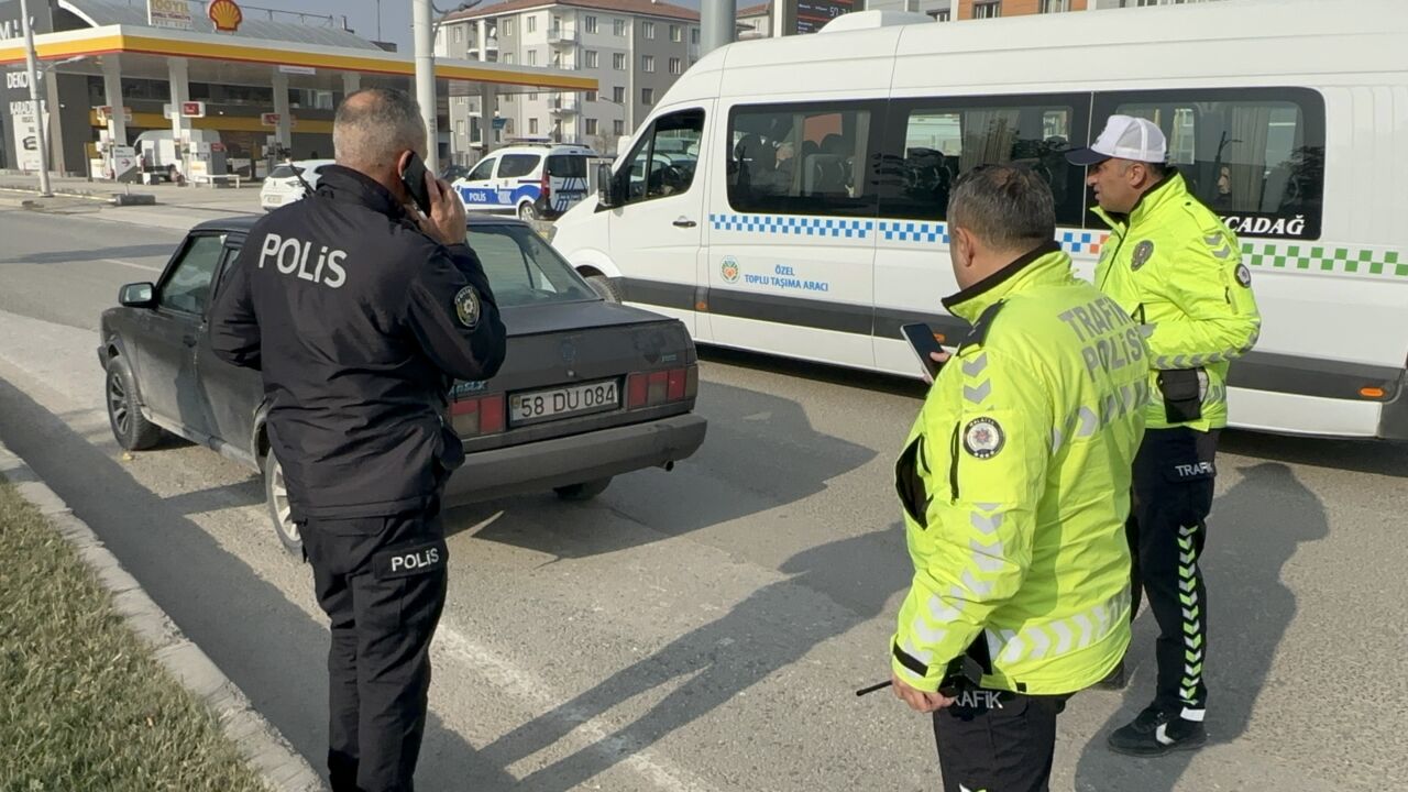 Sivas'tan çaldıkları otomobille Malatya'ya gelen 15 ve 18 yaşlarındaki iki