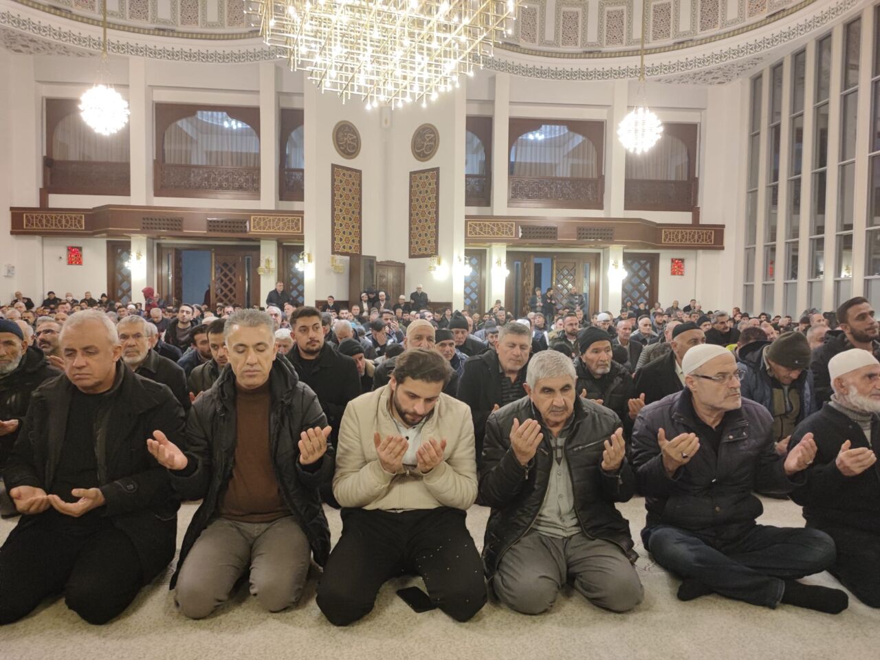 Battalgazi İlçe Müftülüğü tarafından Regaib Kandili dolayısıyla düzenlenen programda konuşan