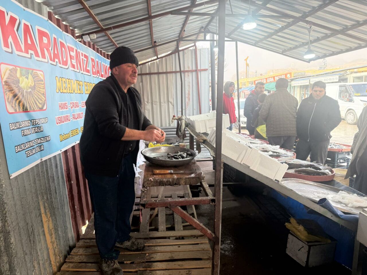 Malatya'nın Darende ilçesinde balığa olan ilgi bu sezon zirve yaptı.