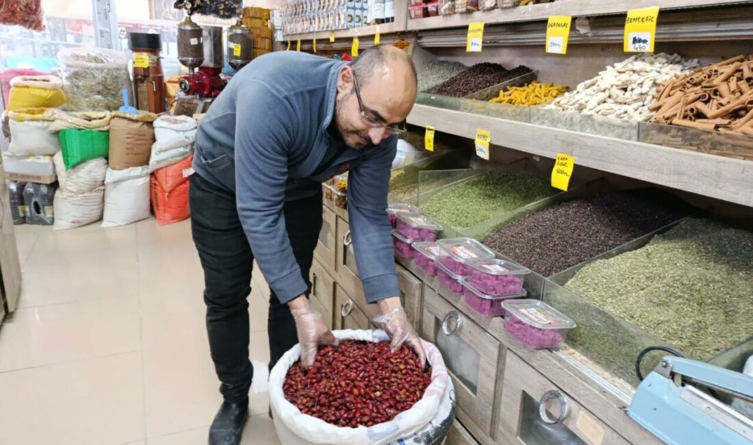 Malatya’nın Darende ilçesinde 30 yıldır aktarlık yapan Bayram Bağcı, kış