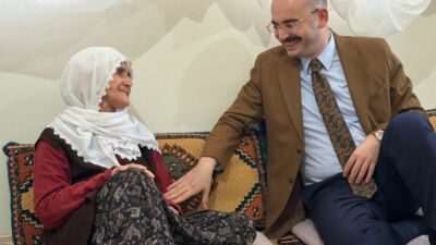 Doğanşehir Kaymakamı Sungur’dan Deprem Konutlarına Yerinde İnceleme Doğanşehir Kaymakamı Ahmet Fatih Sungur, Altıntop ve Savaklı mahallelerinde deprem