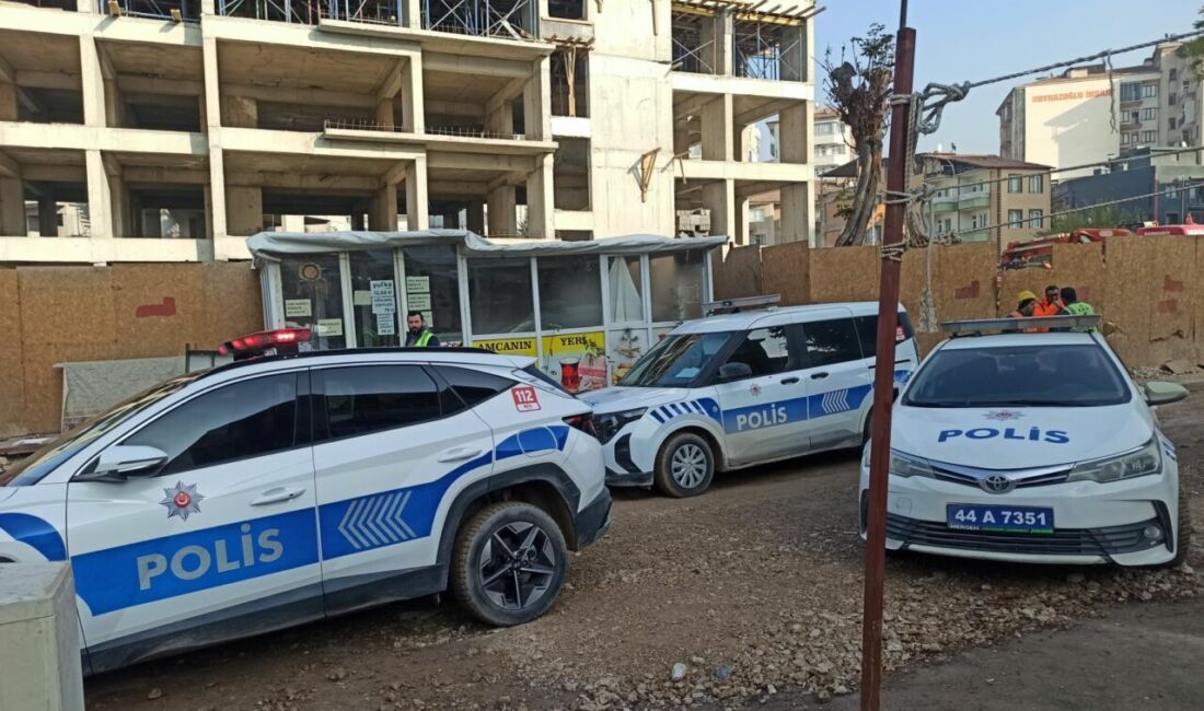 Malatya Fuzuli Caddesi'nde berber ve çay ocağı işletmecisi komşu esnaflar