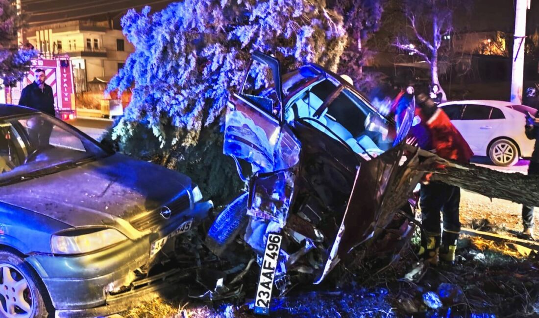 Malatya'nın Battalgazi ilçesinde akşam saatlerinde meydana gelen zincirleme trafik kazasında