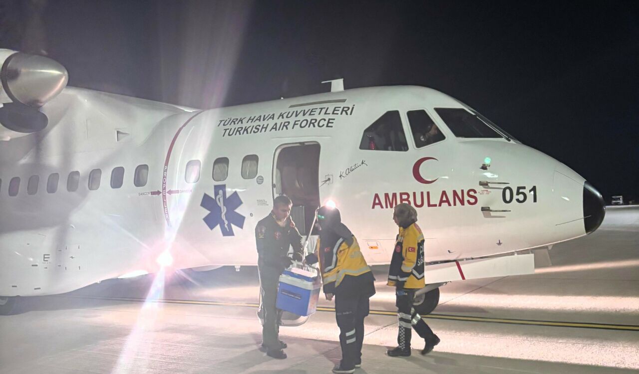 Hava Kuvvetleri Komutanlığına ait ambulans uçak, Adana’da bağışlanan karaciğeri acil