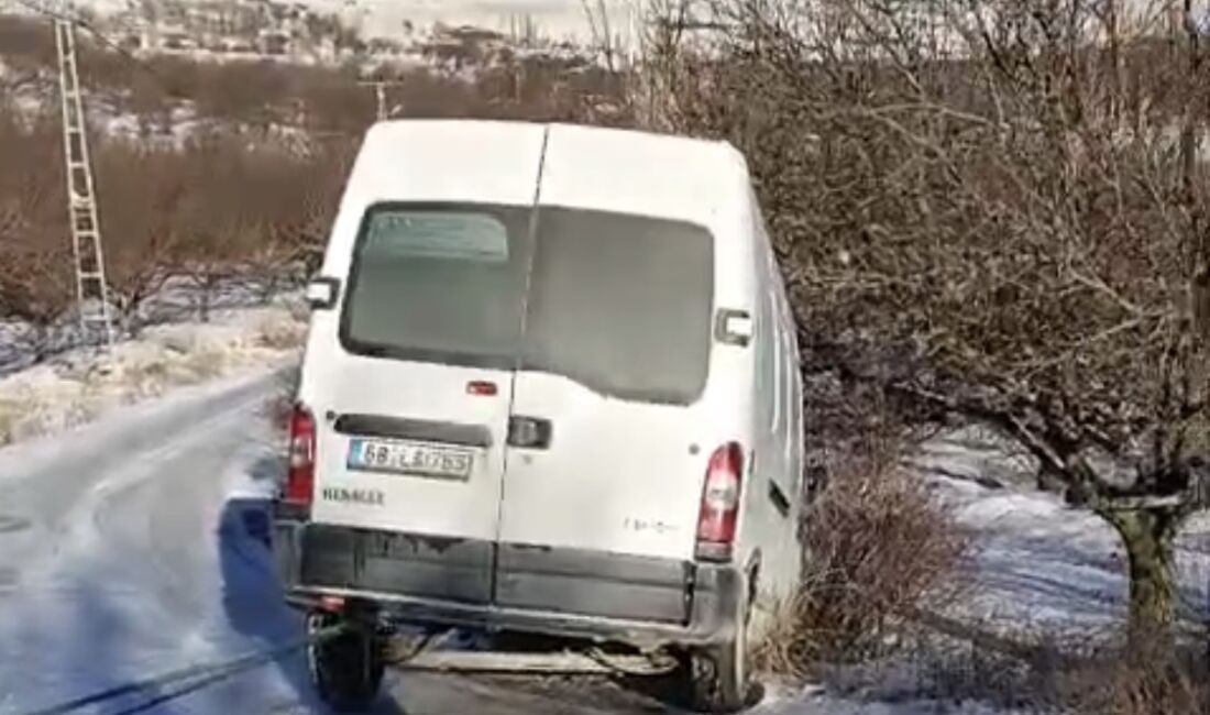 Malatya’nın Hekimhan ilçesine bağlı Kurşunlu Mahallesi’nde karla kaplı ve bakımsız