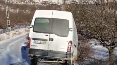 Malatya’nın Hekimhan ilçesine bağlı Kurşunlu Mahallesi’nde karla kaplı ve bakımsız