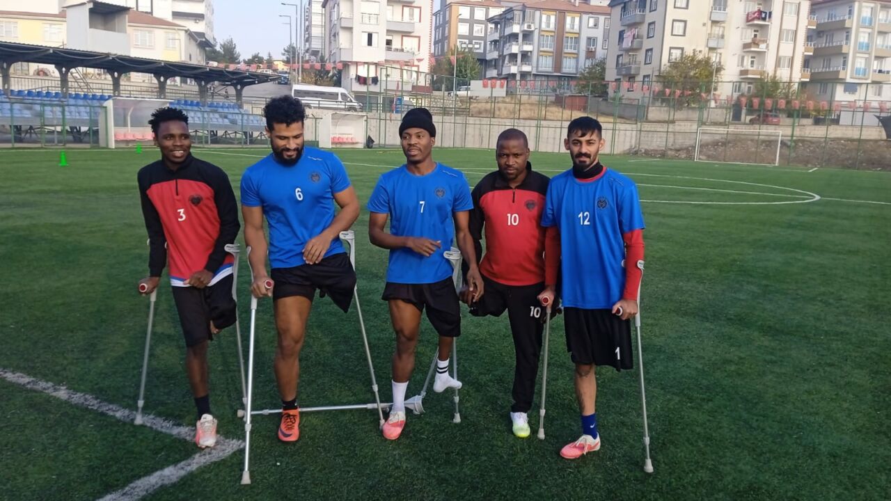 Süper Lig hedefiyle yola çıkan Ampute Malatya Belediyespor, dört farklı