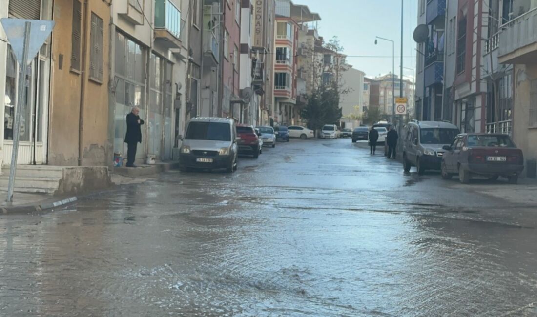 Malatya’nın Hacı Abdi Mahallesi’nde yürütülen içme suyu altyapı çalışmaları sırasında