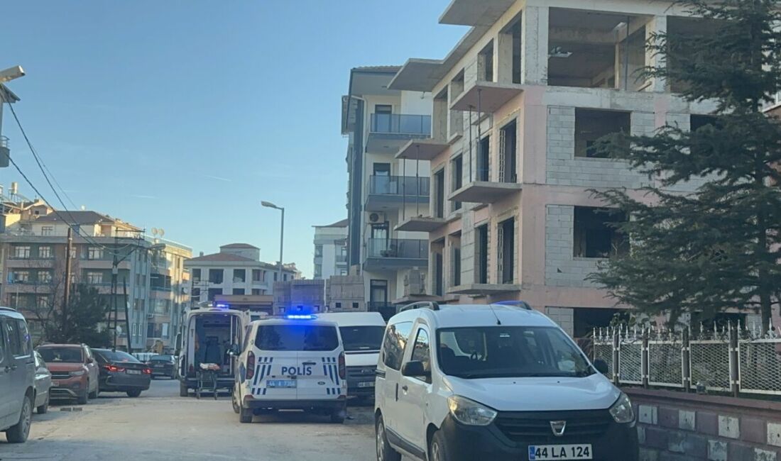Yerinde Dönüşüm Şantiyesinde İş Kazası: 1 İşçi Yaralandı Malatya’nın Battalgazi ilçesine bağlı Zafer Mahallesi’nde devam eden yerinde dönüşüm