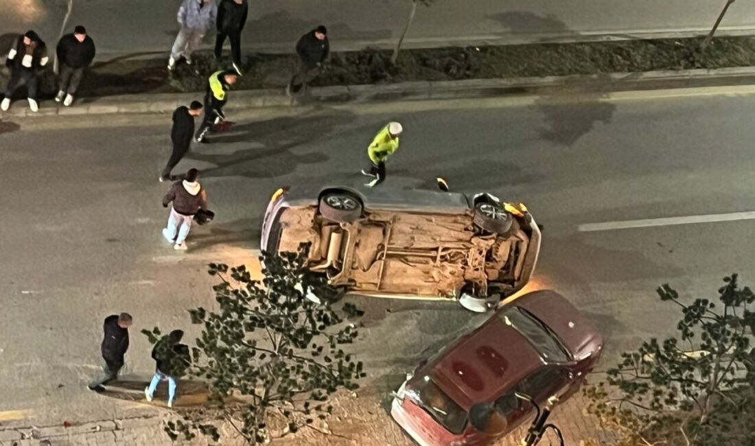 Battalgazi’de kontrolden çıkan bir otomobil park halindeki araca çarparak ters