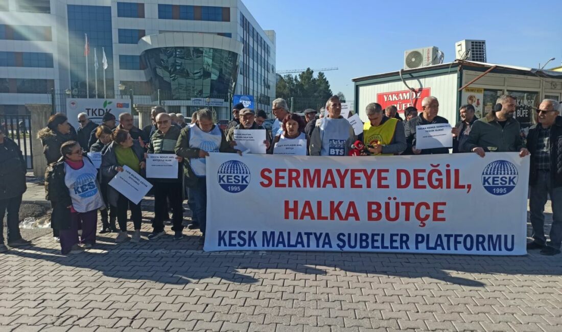 Malatya'da bir araya gelen KESK üyeleri, 2026 yılı bütçe teklifini