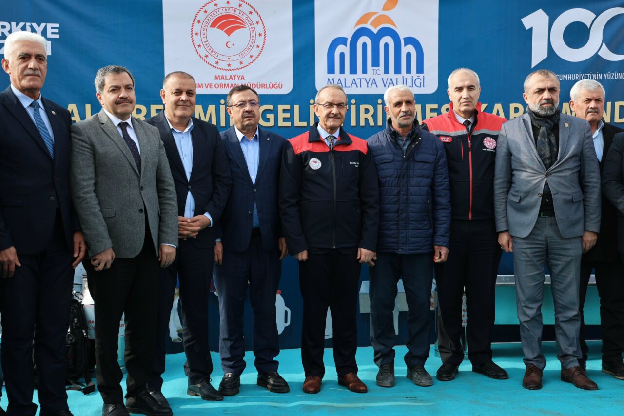 Malatya Valisi Seddar Yavuz, 40 çoban evi ve ekipmanlarının dağıtım