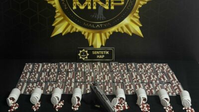 Malatya Emniyet Müdürlüğü Narkotik Suçlarla Mücadele Şubesi ekipleri, sokak satıcılarına