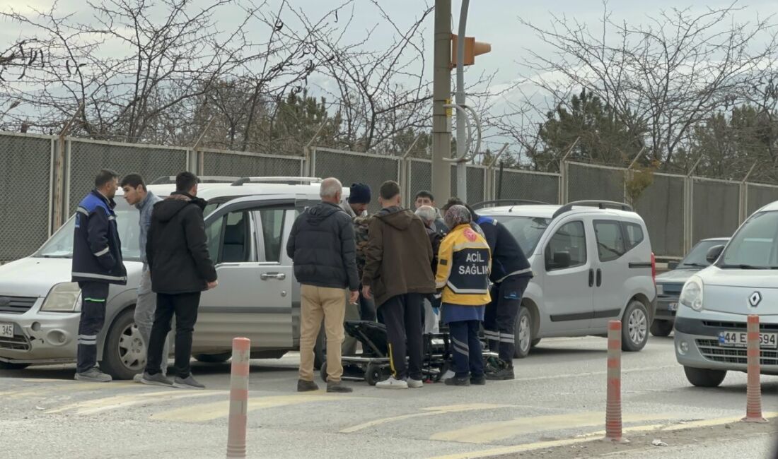 Malatya’nın Hoca Ahmet Yesevi Mahallesi’nde seyir halindeyken rahatsızlanan 51 yaşındaki