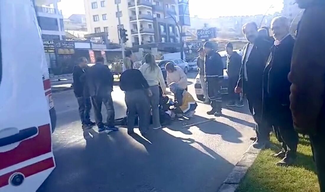 Malatya'da, yolun karşısına geçmeye çalışan 75 yaşındaki Mehmet Bayrak'a hafif