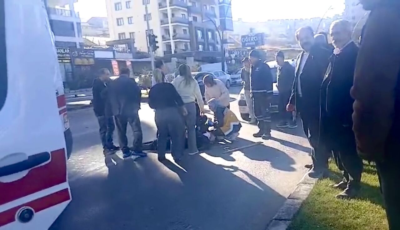 Malatya'da, yolun karşısına geçmeye çalışan 75 yaşındaki Mehmet Bayrak'a hafif
