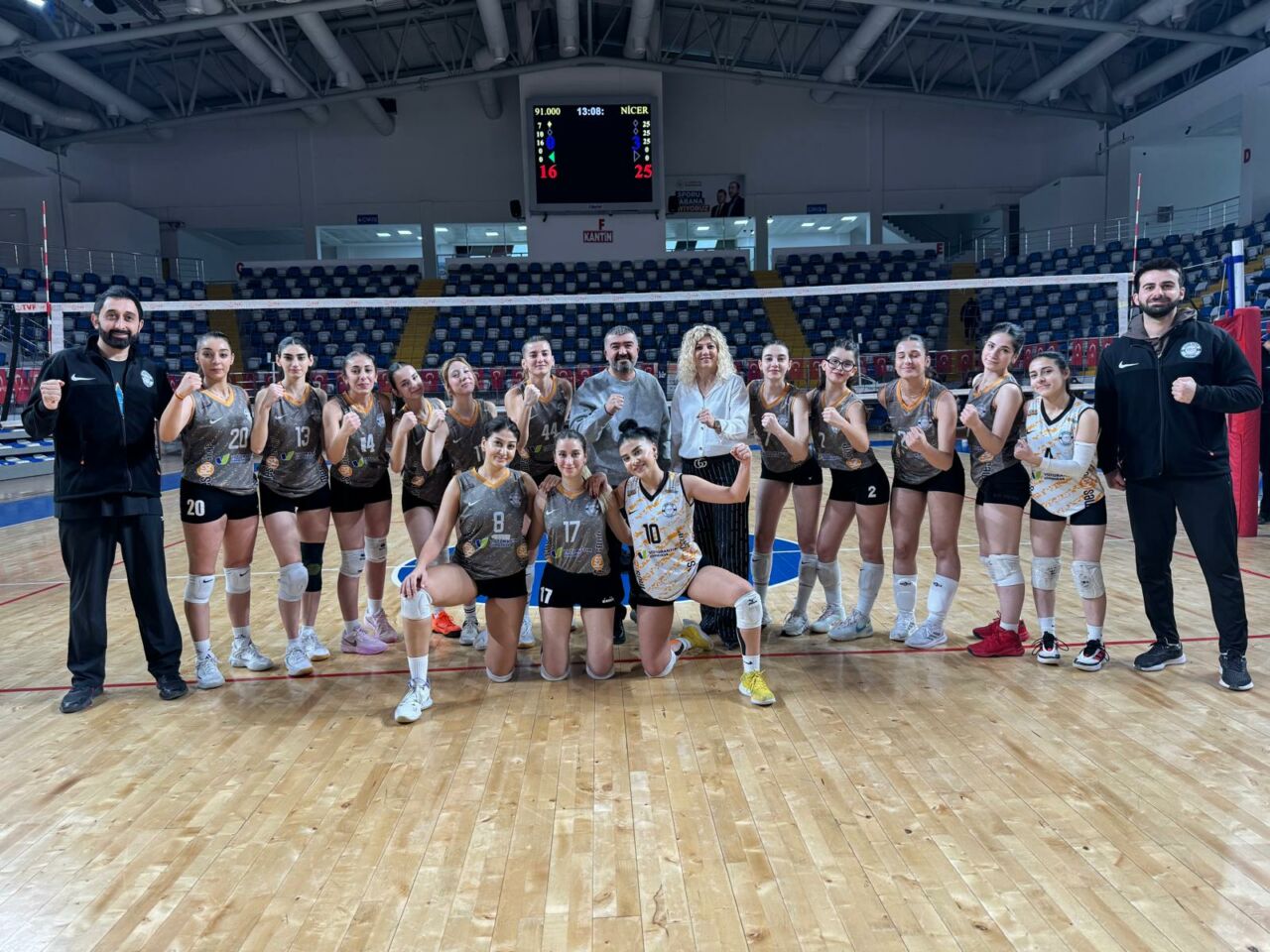 Voleybol Kadınlar 2. Ligi 16. Grup’taki Malatya derbisinde Nicer Hotel