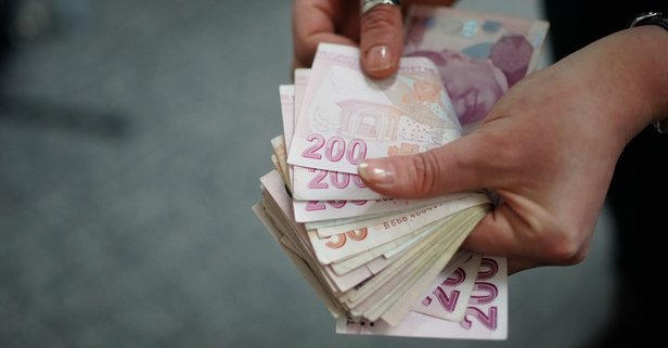 Asgari ücretin açıklanmasının ardından, milyonlarca memur ve emeklinin gözü yeni