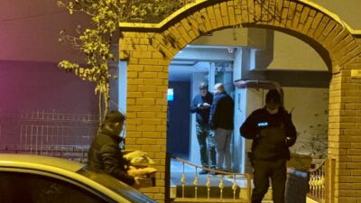 Kanser tedavisi gören 63 yaşındaki Mevlüt Özdemir, Zafer Mahallesi'ndeki evinde