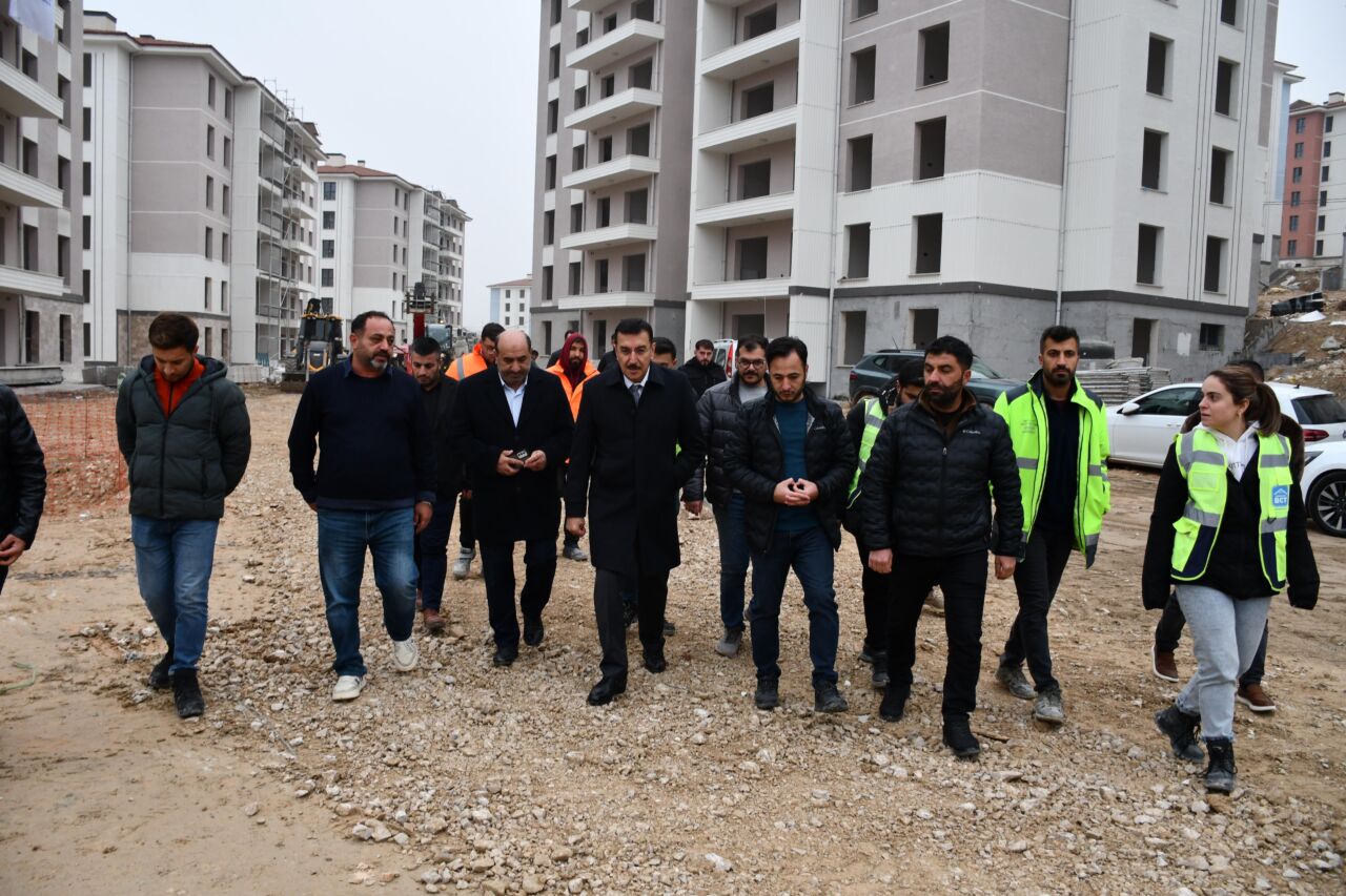 Battalgazi Taştepe’de yapımı süren 3.500 konutluk projede çalışmalar hızlandı. Tüfenkci,