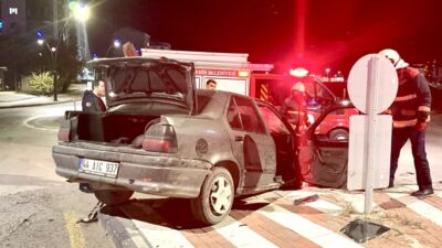Malatya'nın Battalgazi ilçesi Hanımınçiftliği Mahallesi'nde meydana gelen trafik kazasında, iki