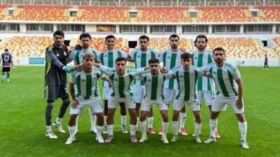 TFF 3. Lig 2. Grup’ta oynanan Malatya Yeşilyurtspor–12 Bingölspor karşılaşmasında