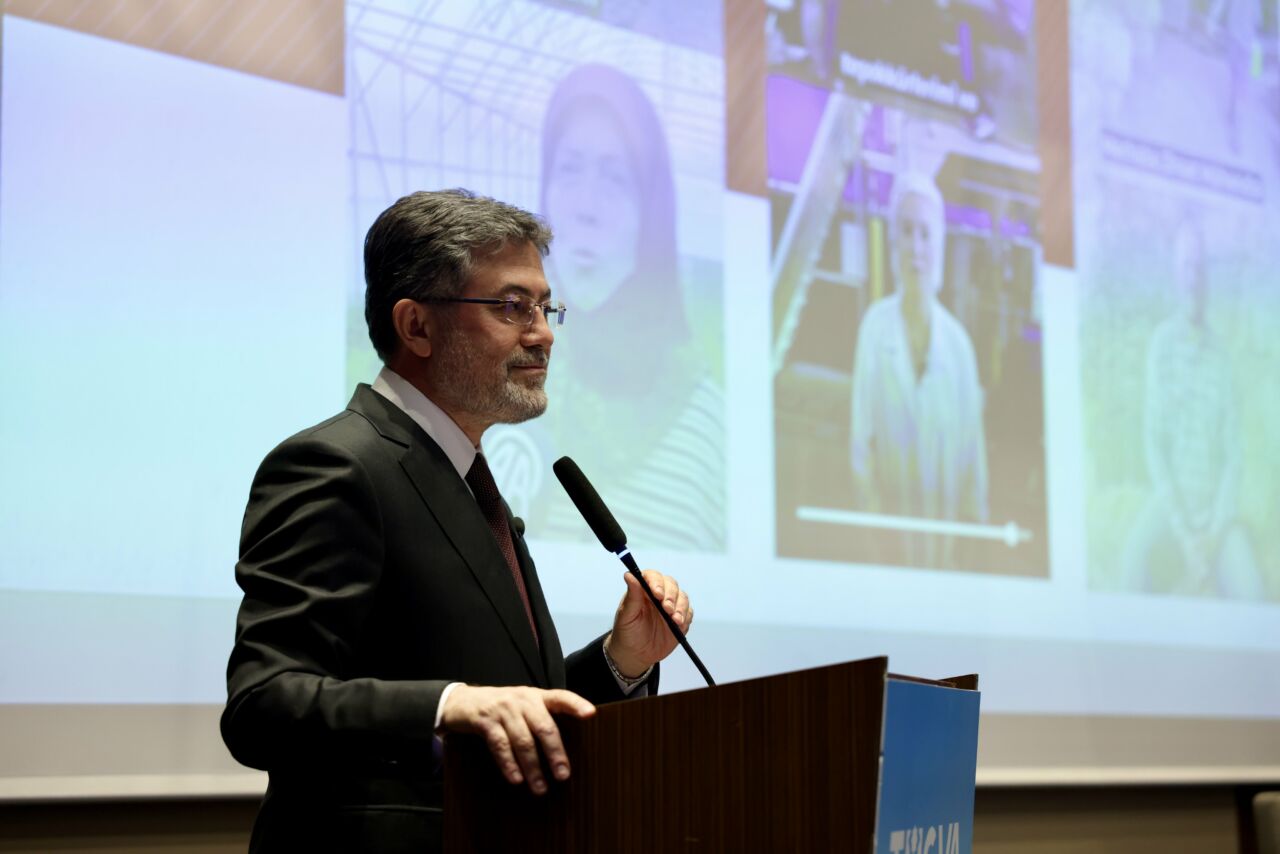Tarım ve Orman Bakanı İbrahim Yumaklı, zirai don felaketinden etkilenen